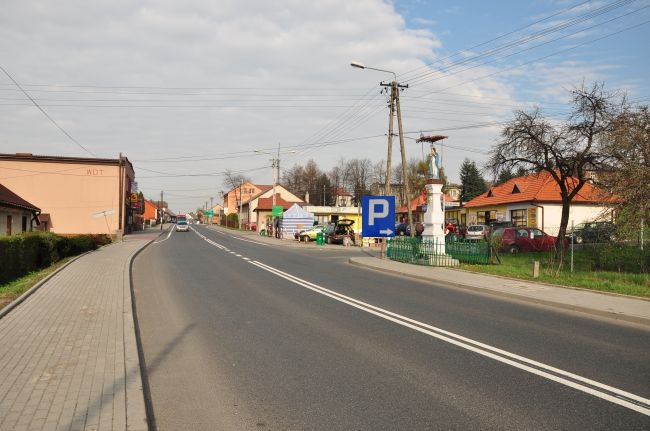 Wjazd na parking z kierunku Kraków- Chełmek